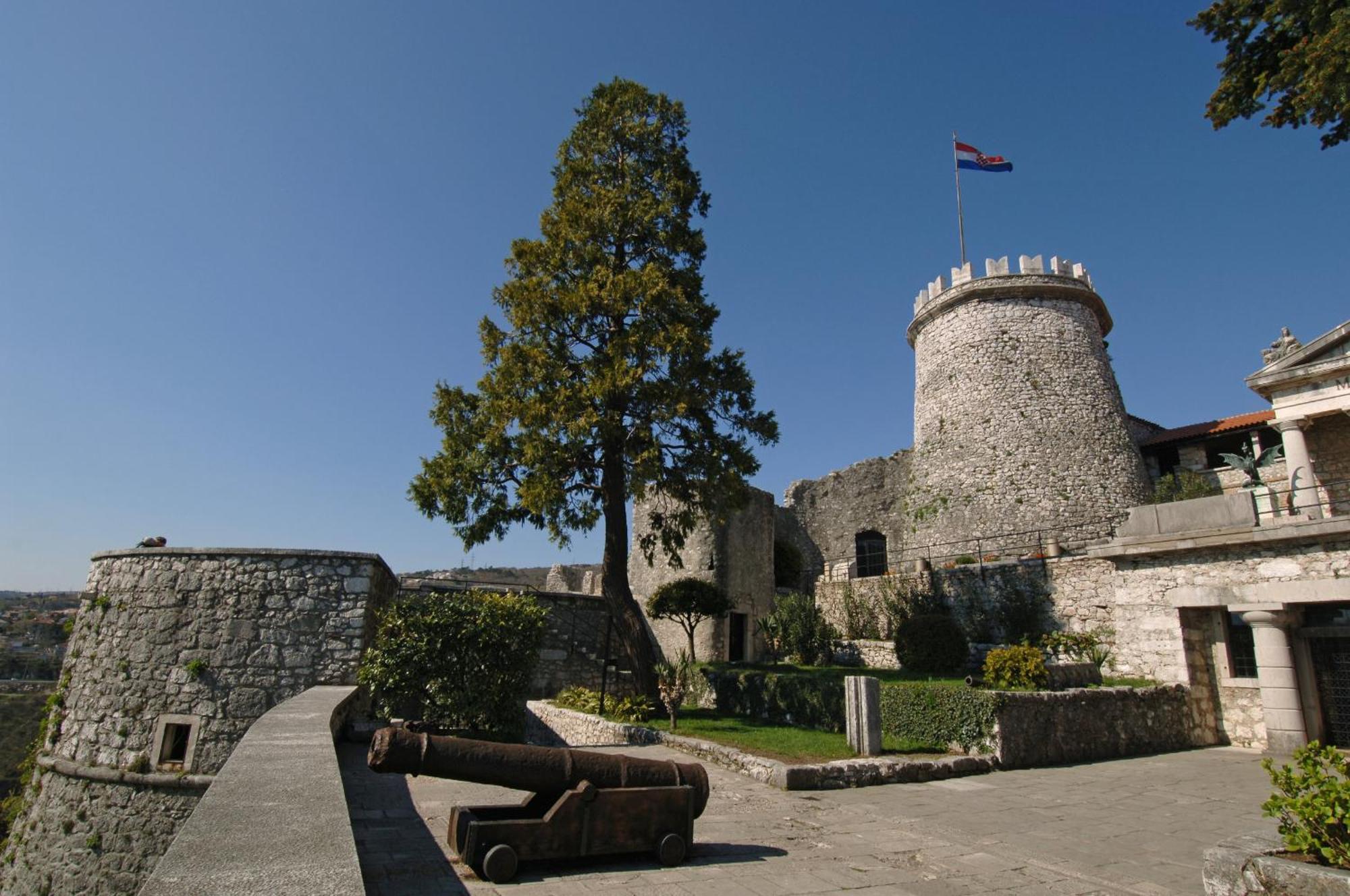 Grand Hotel Bonavia Rijeka Exterior foto