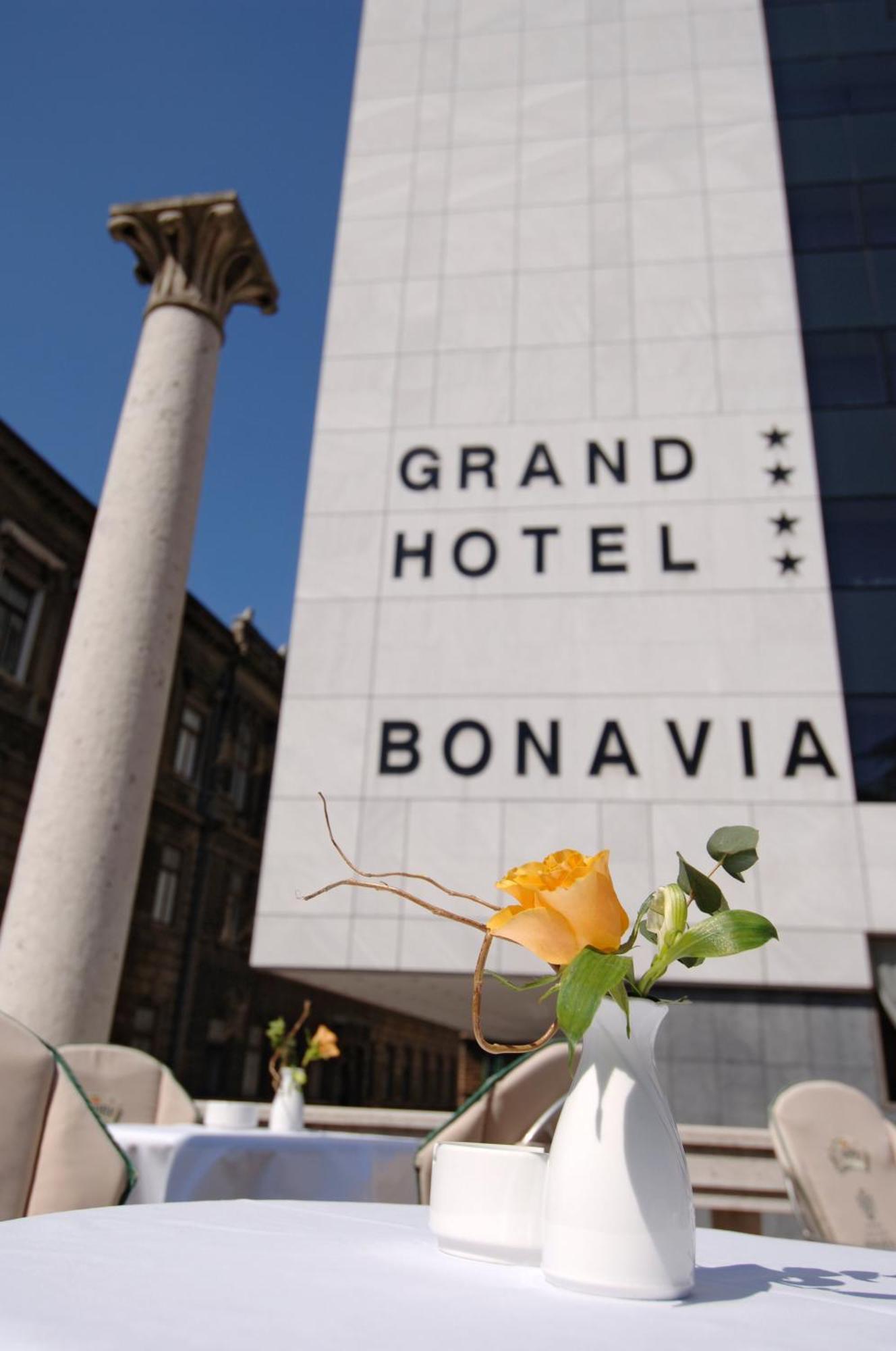 Grand Hotel Bonavia Rijeka Exterior foto